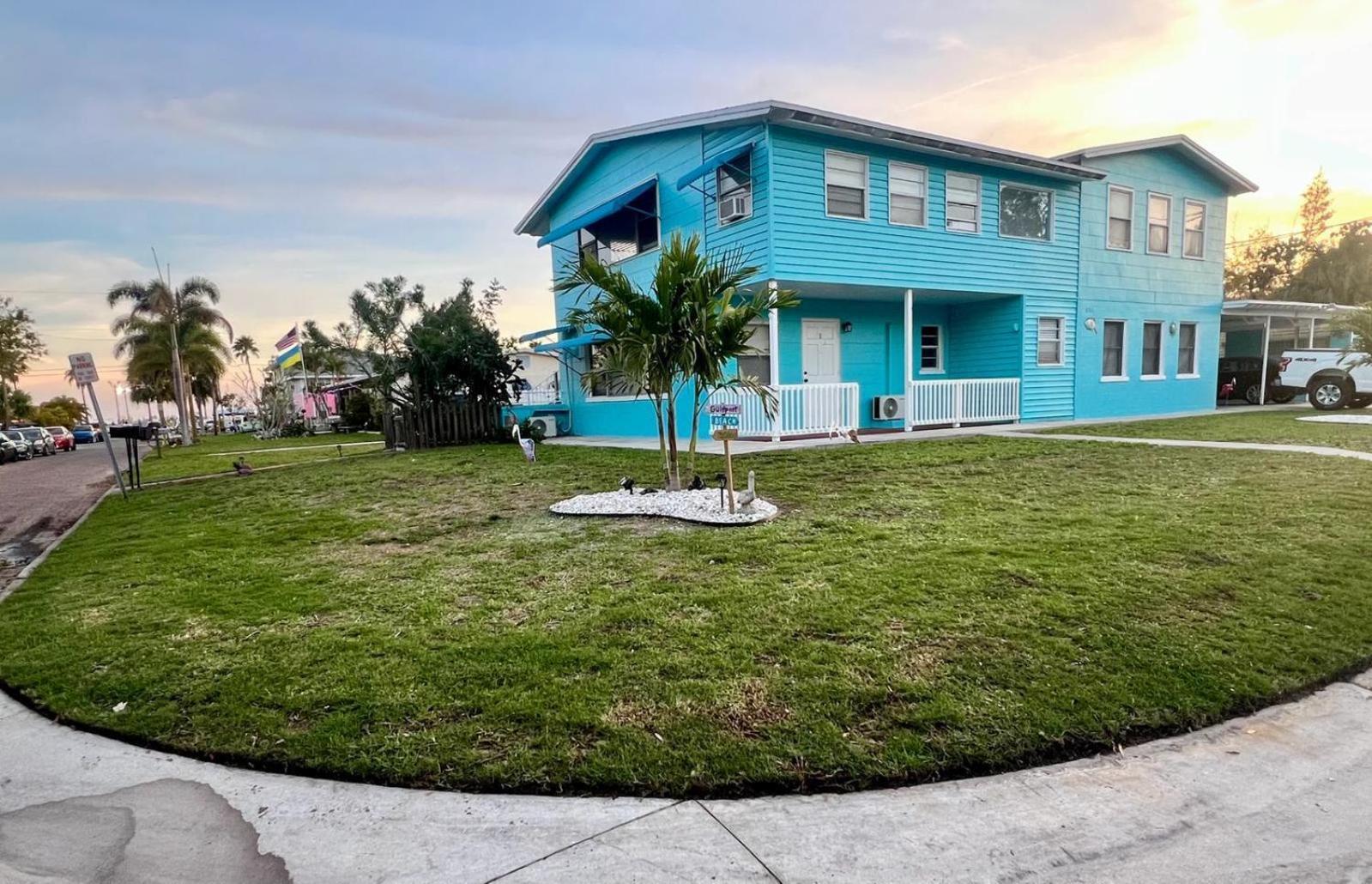 Gorgeous Beach Condo St. Petersburg Exterior photo